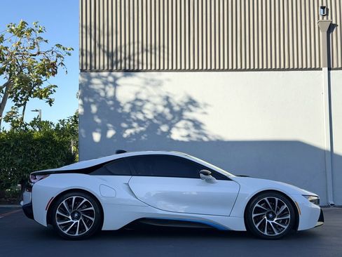 Used 2015 BMW i8 image 5