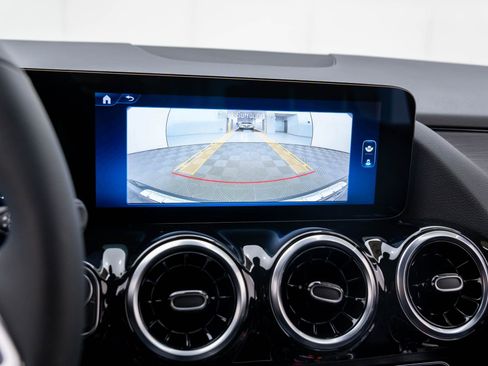 Used 2026 Mercedes-Benz GLA 250 4MATIC image 25