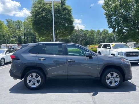 Used 2024 Toyota RAV4 XLE AWD/4WD image 5