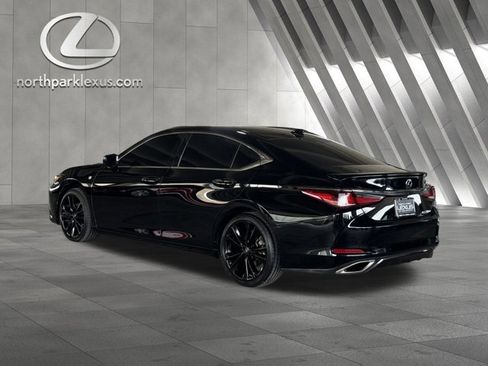 Certified 2022 Lexus ES 350 F Sport image 2