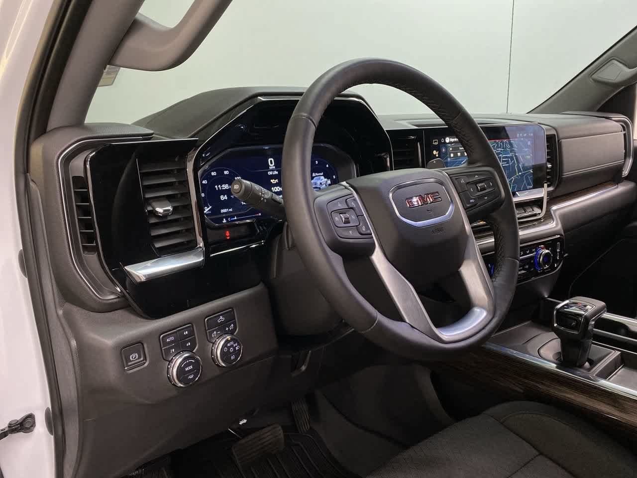 Used 2023 GMC Sierra 1500 Elevation w/ X31 Off-Road Package AWD/4WD image 2