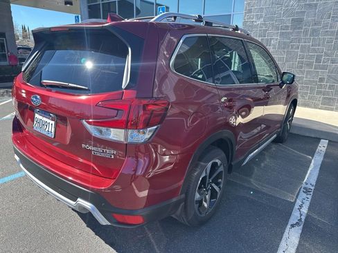 Used 2023 Subaru Forester Touring image 5