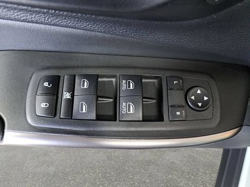 Certified 2022 Jeep Cherokee Limited AWD/4WD image 28
