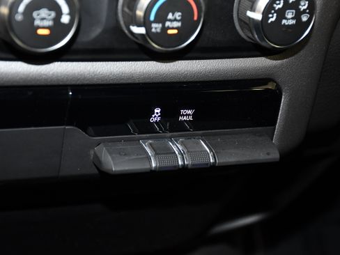 Used 2023 RAM 1500 Big Horn AWD/4WD image 31