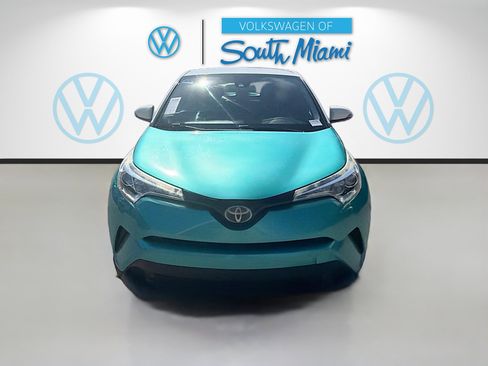 Used 2018 Toyota C-HR XLE image 2