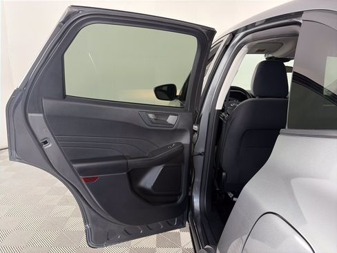 Used 2022 Ford Escape SE w/ SE Sport Appearance Package AWD/4WD image 12