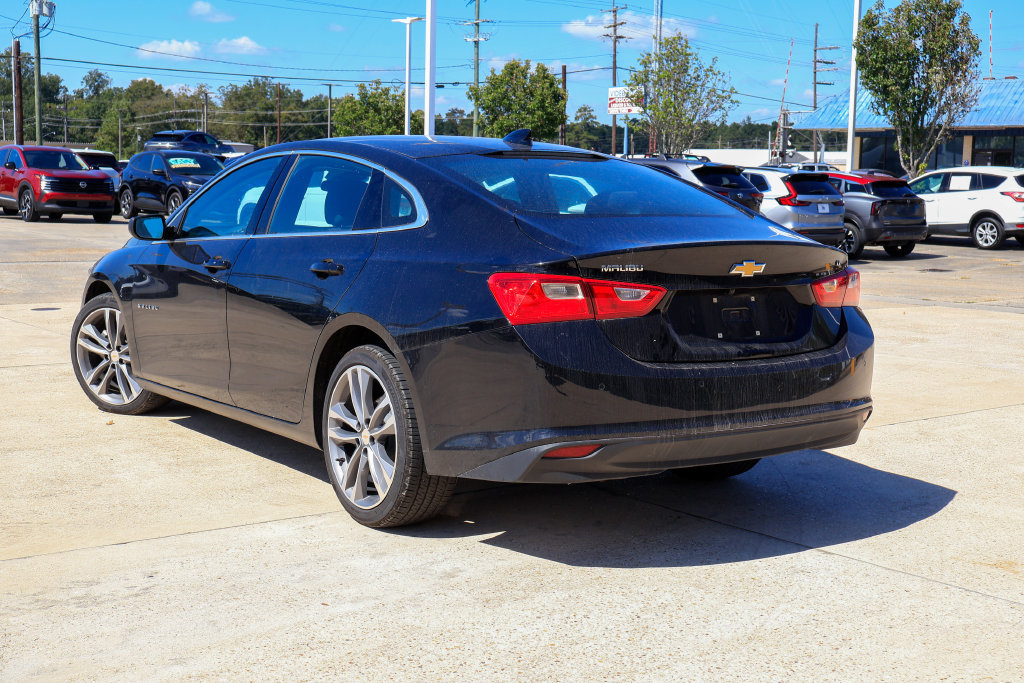 Used 2025 Chevrolet Malibu LT FWD image 2