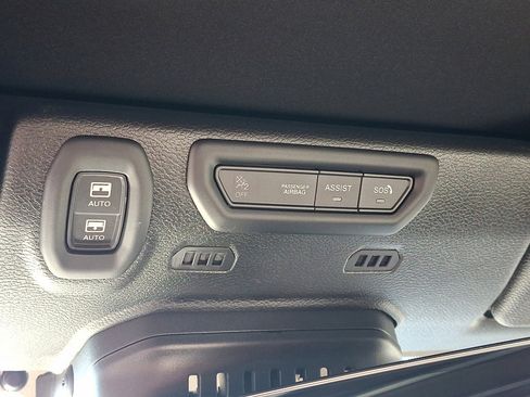 Used 2022 Jeep Wrangler Unlimited Rubicon w/ Steel Bumper Group image 31