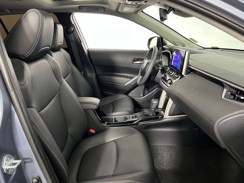 Used 2024 Toyota Corolla Cross XLE image 34