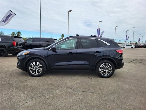 Used 2021 Ford Escape SEL image 2