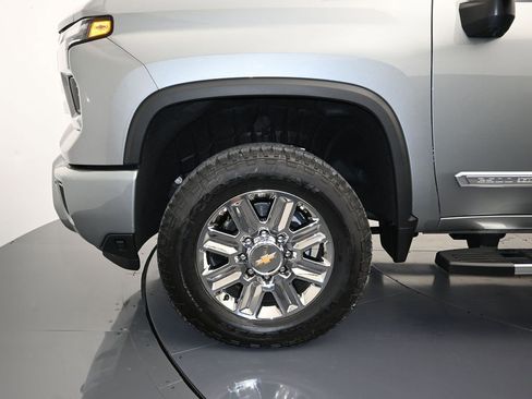 New 2026 Chevrolet Silverado 2500 High Country w/ High Country Premium Package AWD/4WD image 9