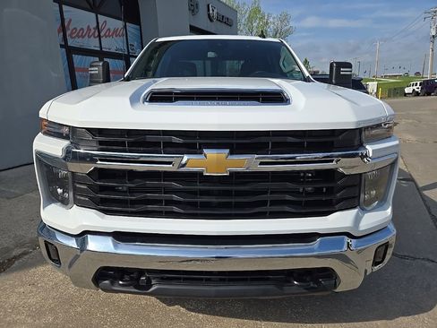 Used 2025 Chevrolet Silverado 2500 LT w/ Convenience Package AWD/4WD image 15