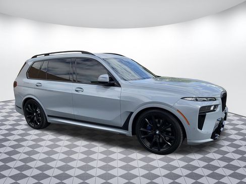 Used 2023 BMW X7 xDrive40i w/ M Sport Package AWD/4WD image 1