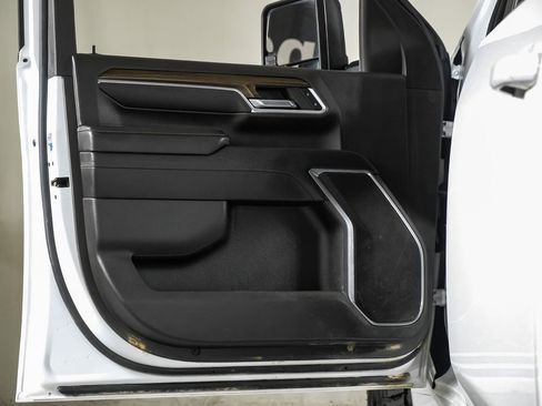 Used 2024 Chevrolet Silverado 2500 LT AWD/4WD image 32