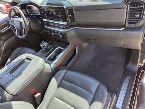 Used 2022 Chevrolet Silverado 1500 LT Trail Boss w/ Convenience Package II image 16