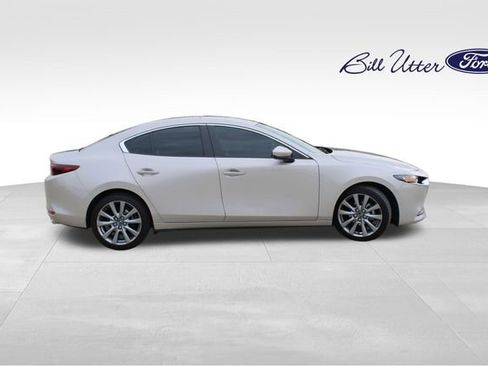 Used 2023 MAZDA MAZDA3 s image 4