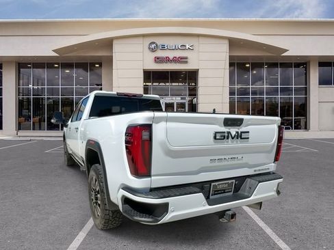 Certified 2024 GMC Sierra 2500 Denali Ultimate w/ Max Trailering Package AWD/4WD image 11