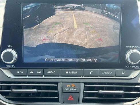 Used 2024 Nissan Altima 2.5 SV FWD image 31