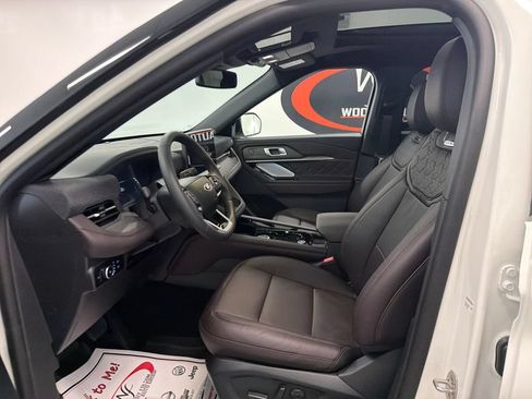 New 2026 Ford Explorer Platinum w/ LUX Leather Package AWD/4WD image 10