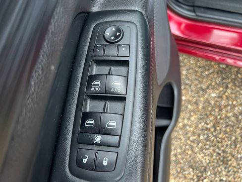 Used 2020 Jeep Grand Cherokee Altitude AWD/4WD image 24