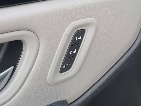 Used 2023 Honda Pilot EX-L image 17