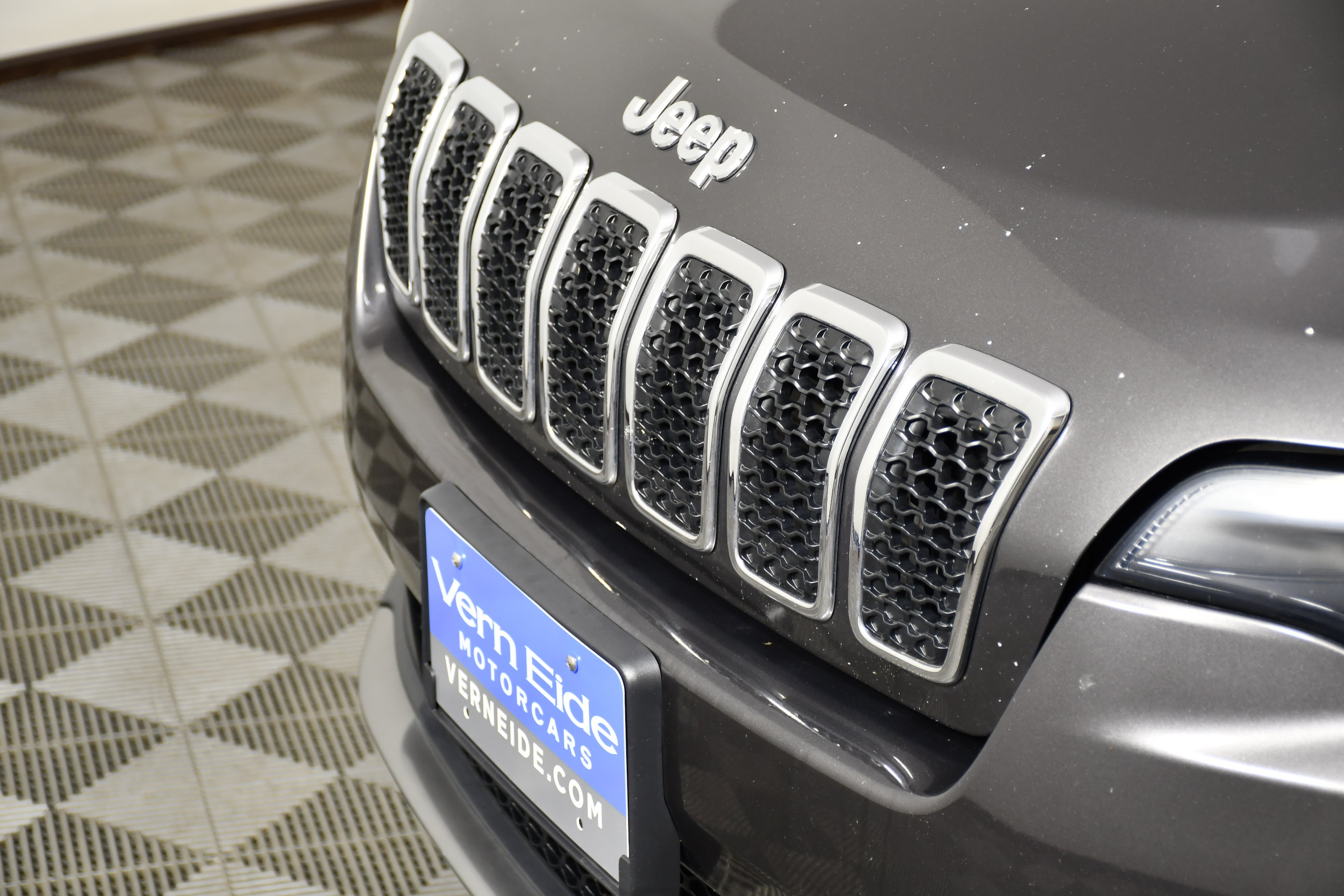 Used 2020 Jeep Cherokee Limited AWD/4WD image 11