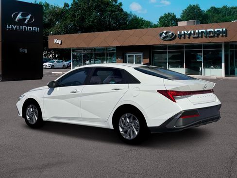 New 2026 Hyundai Elantra Blue image 4