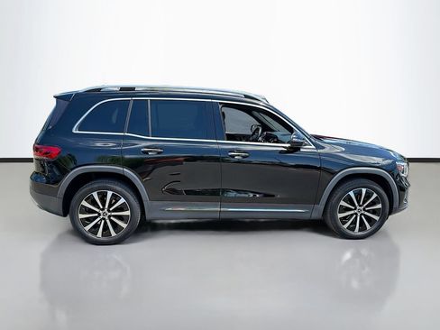 Used 2021 Mercedes-Benz GLB 250 image 4