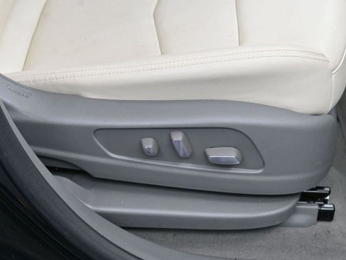 Certified 2023 Cadillac XT5 Premium Luxury image 33