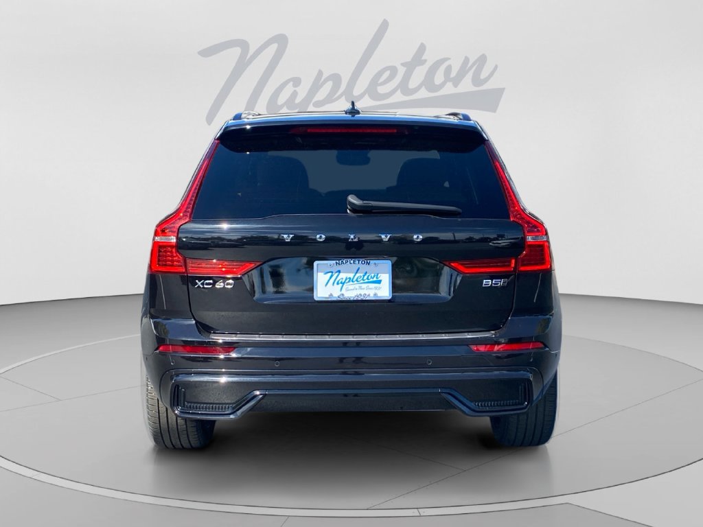 Used 2025 Volvo XC60 B5 Ultra w/ Protection Package Premier AWD/4WD image 4