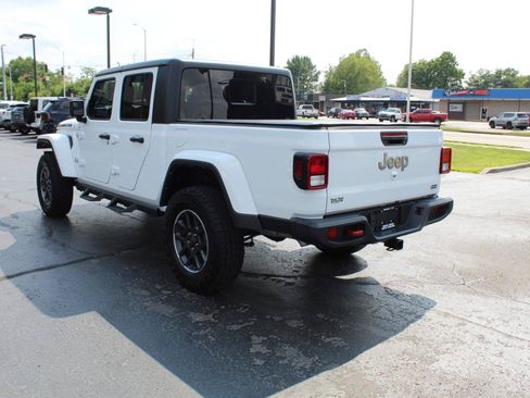 Used 2023 Jeep Gladiator Overland AWD/4WD image 7
