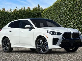 Used 2025 BMW X2 xDrive28i w/ M Sport Package AWD/4WD video 2