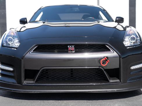 Used 2013 Nissan GT-R Black Edition AWD/4WD image 21