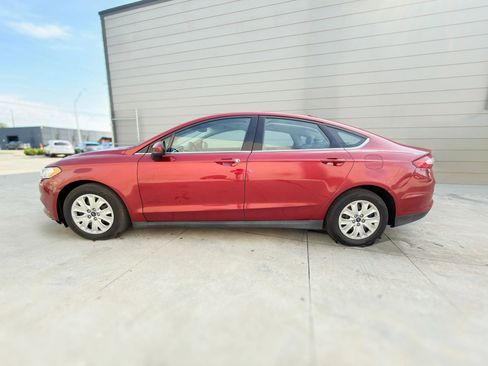 Used 2014 Ford Fusion S image 4