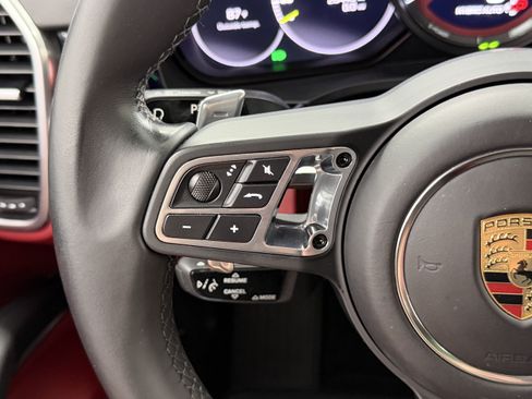 Certified 2021 Porsche Cayenne Turbo S AWD/4WD image 53