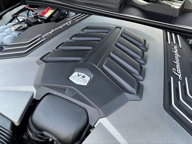 Used 2023 Lamborghini Urus Performante AWD/4WD image 30