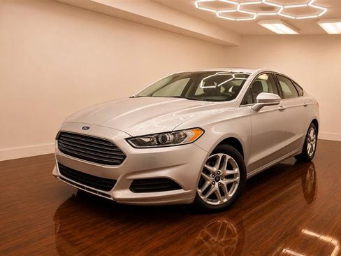Used 2016 Ford Fusion SE FWD image 36