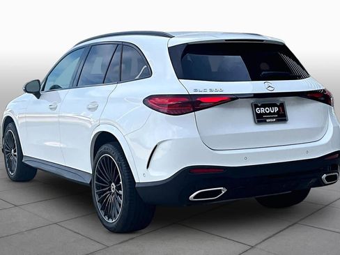 Used 2025 Mercedes-Benz GLC 300 image 12