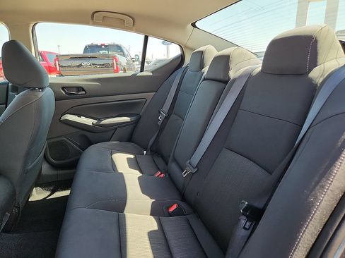 Used 2025 Nissan Altima 2.5 SV FWD image 6