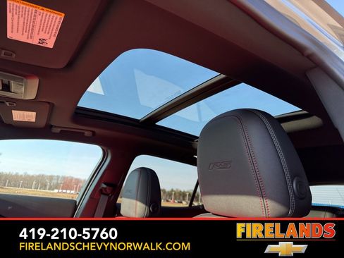 New 2025 Chevrolet Equinox EV RS image 12