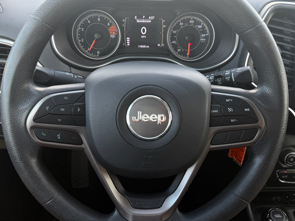 Used 2020 Jeep Cherokee Latitude AWD/4WD image 17