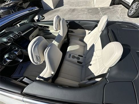 Used 2025 Mercedes-Benz CLE 300 4MATIC Cabriolet image 30
