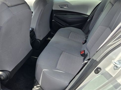 Used 2022 Toyota Corolla SE image 11