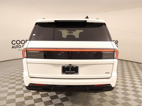 New 2025 Lincoln Navigator Reserve w/ Jet Appearance Package image 23