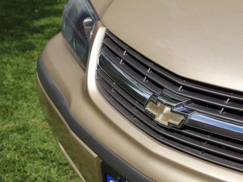 Used 2005 Chevrolet Impala w/ Preferred Equipment Group FWD image 6