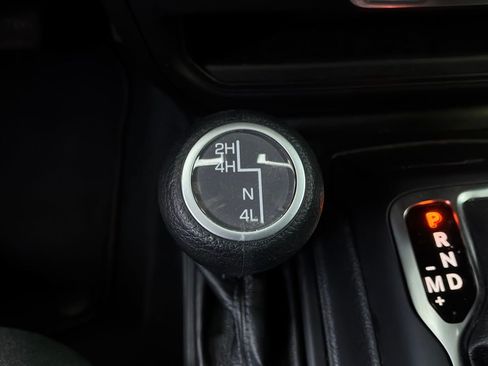 Used 2025 Jeep Wrangler Unlimited Sport AWD/4WD image 20