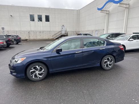 Used 2017 Honda Accord LX image 3