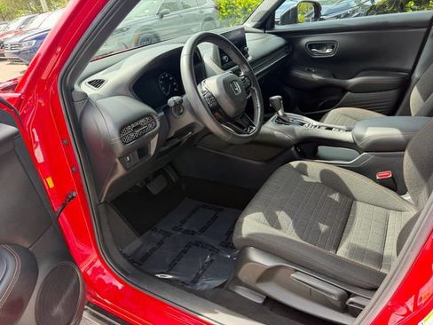 Used 2024 Honda HR-V Sport image 12
