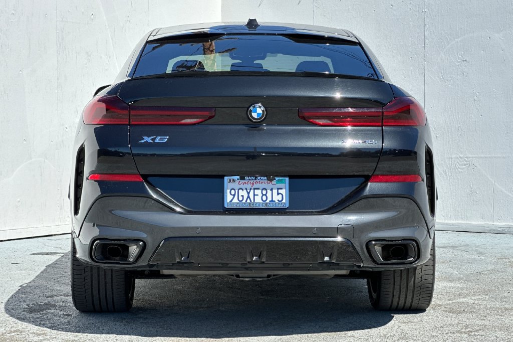 Used 2024 BMW X6 xDrive40i w/ Premium Package AWD/4WD image 4
