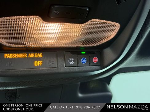 Used 2025 Buick Envista Sport Touring w/ Convenience II Package FWD image 36